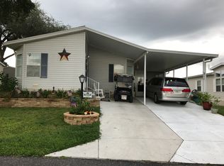211 Sanders Ln, Lady Lake, FL 32159