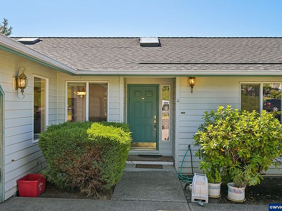 3rd image of 1392 Cathlamet Ct NW
