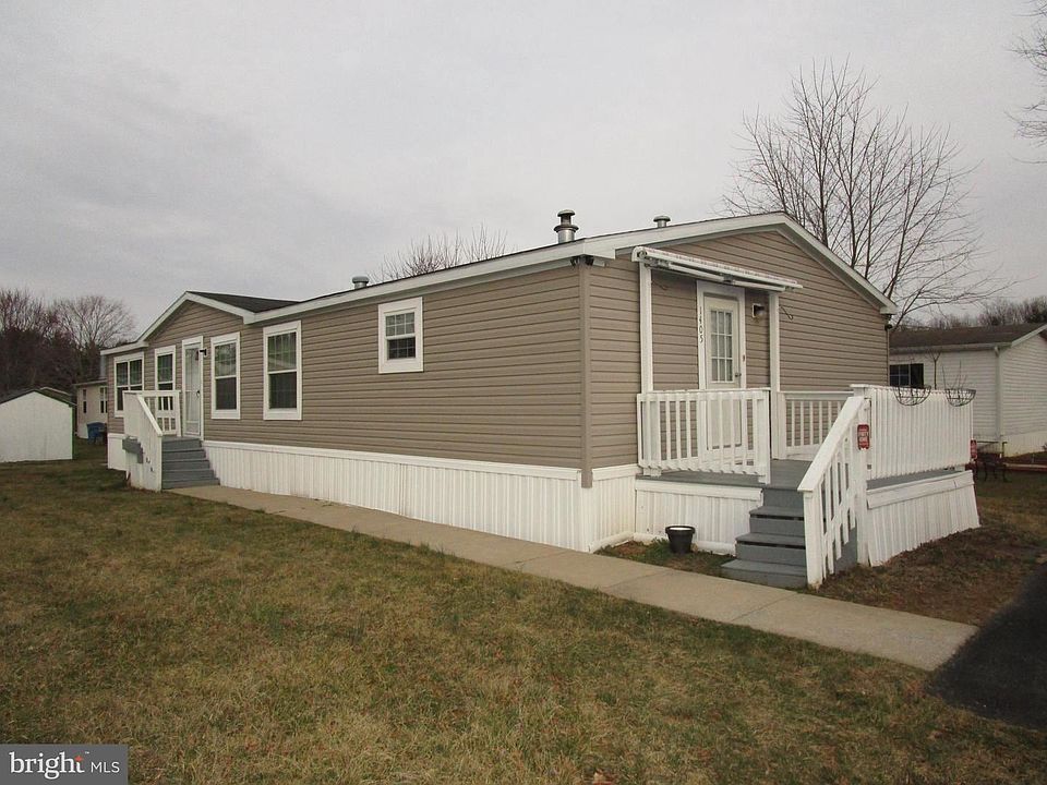 1st image of 1405 Snares Way