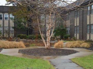 10337 Corbeil Dr APT A, Saint Louis, MO 63146