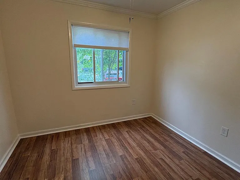 224 Willow Ter — Photo 10