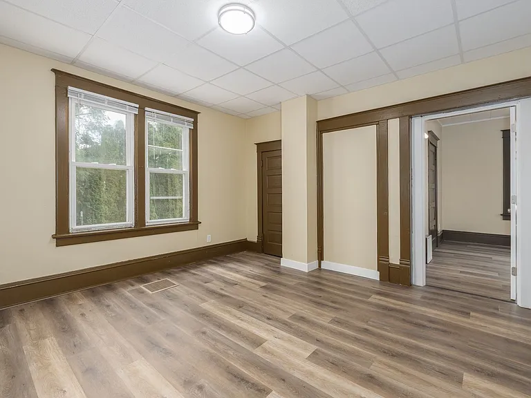 343 N Main St — Photo 7