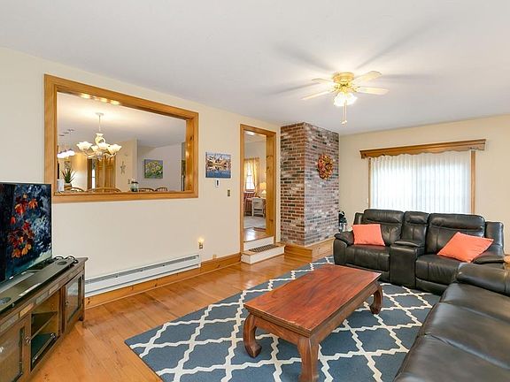 3rd image of 16 Dublin Dr