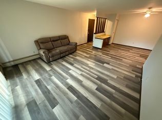 Williamsburg Flats 202, Mequon, WI 53092