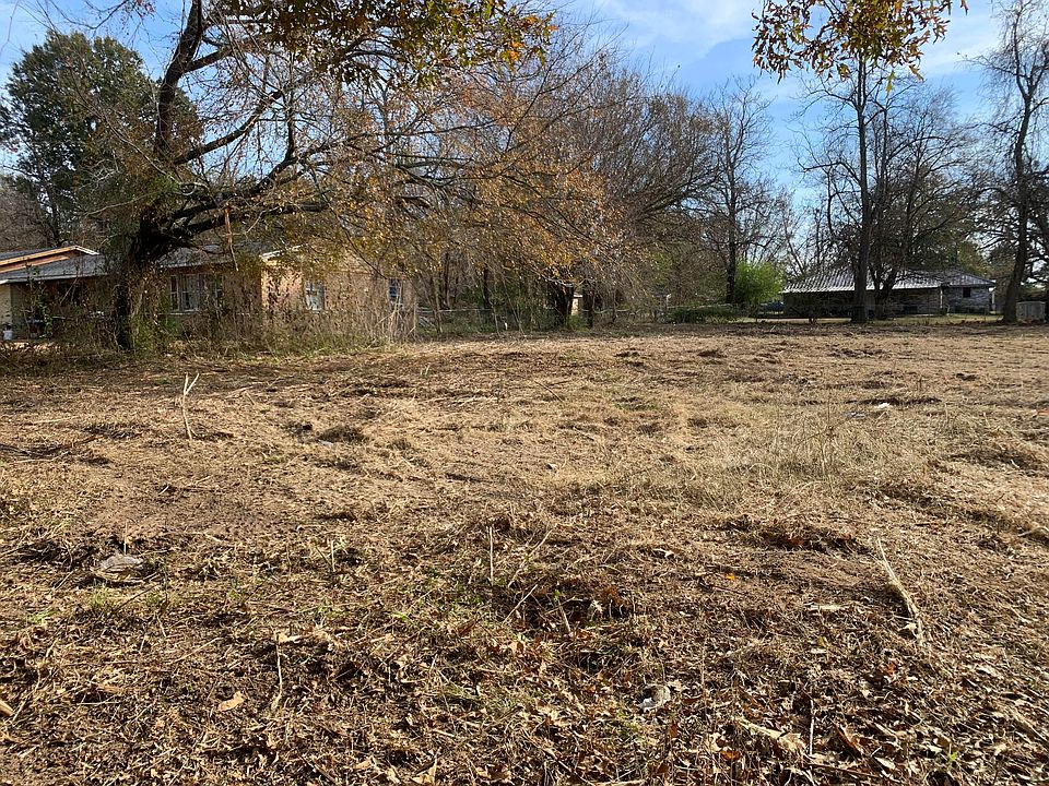 2nd image of 0 Graham St Lot 9-11