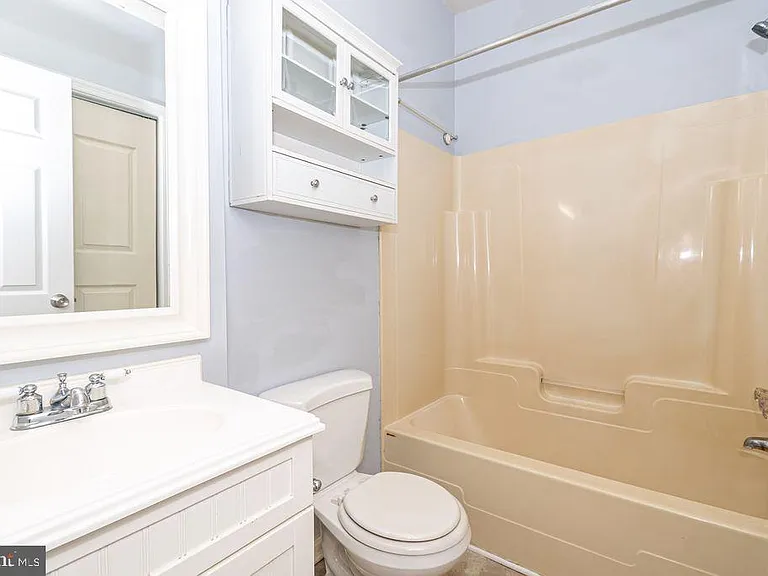 601 Harvey St — Photo 7