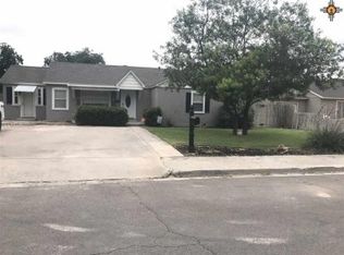 806 W Centre Ave, Artesia, NM 88210