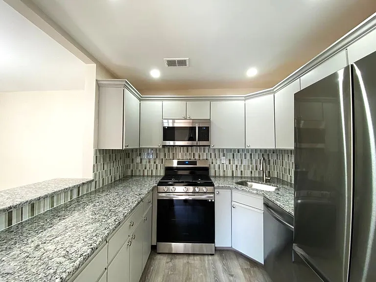 11 Quince Ct — Photo 7