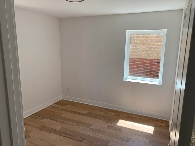 1340 Poplar St — Photo 17