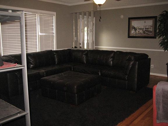 4th image of 409 W 90th St