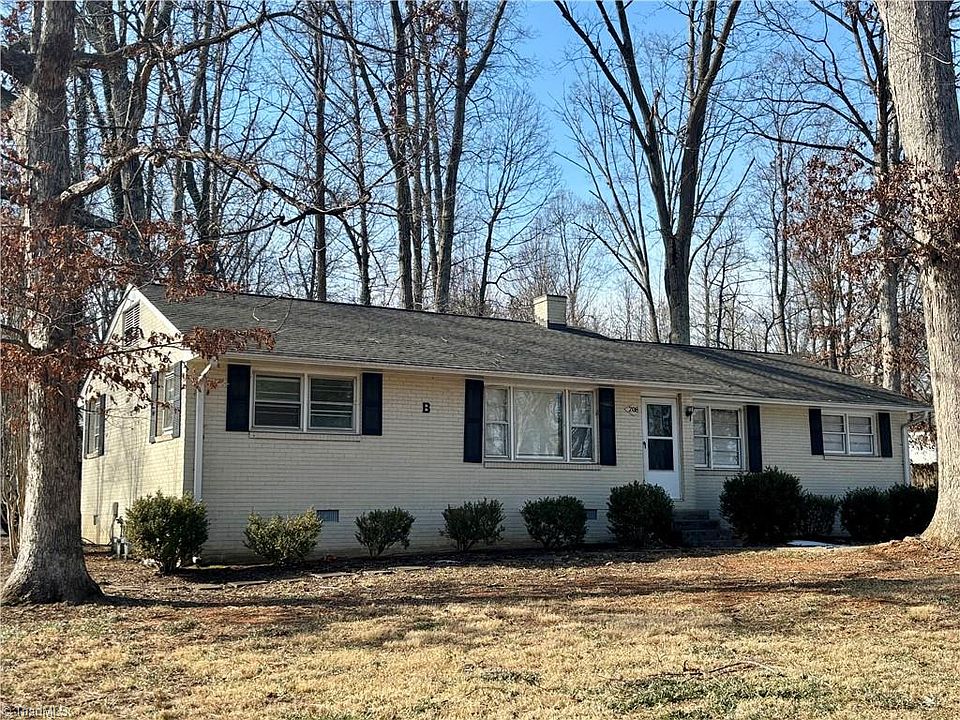 1st image of 208 Wedgewood Dr