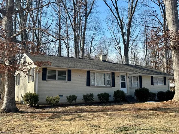 208 Wedgewood Dr, Jamestown, NC 27282