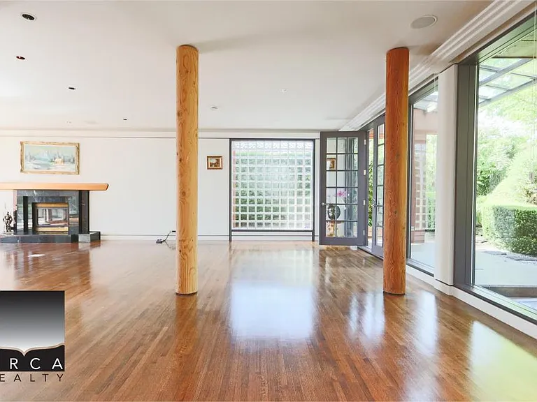 687 Beachview Dr — Photo 16
