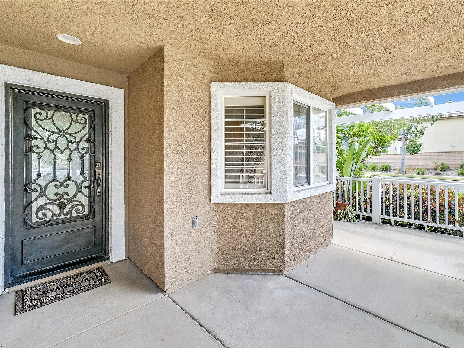 3 bed, 1353 sqft, $3,750 — Photo 4