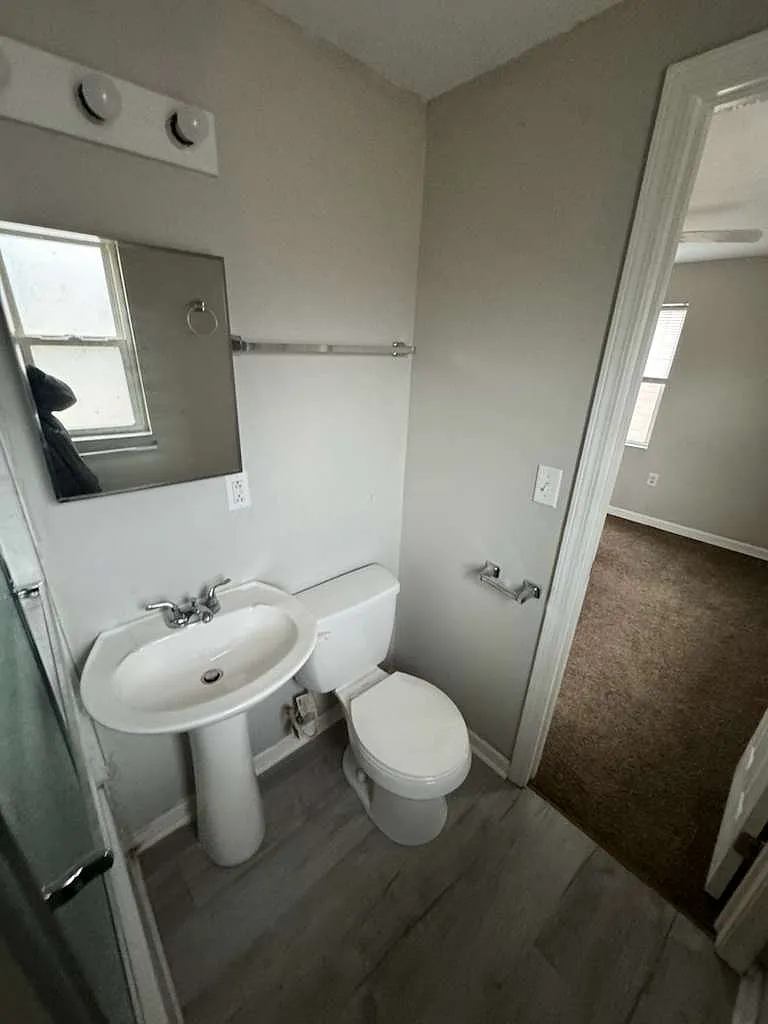1 bed, $825 — Photo 2