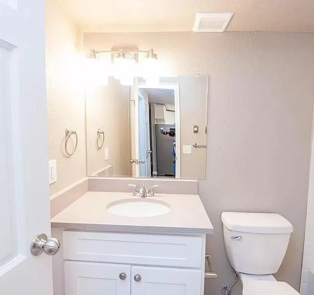 1410 N York St #13 — Photo 21