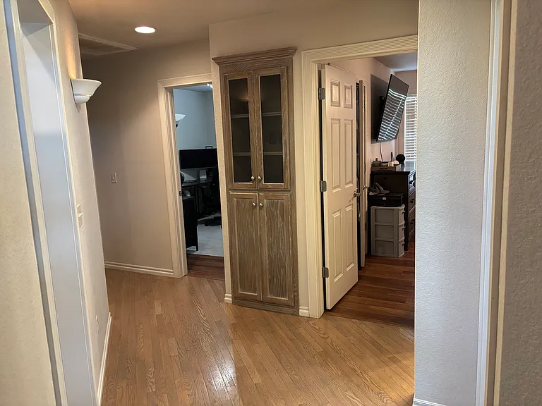 4628 Salisbury Rd — Photo 5
