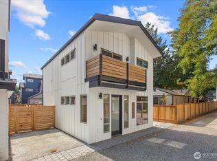 12044 Hiram Pl NE #C, Seattle, WA 98125