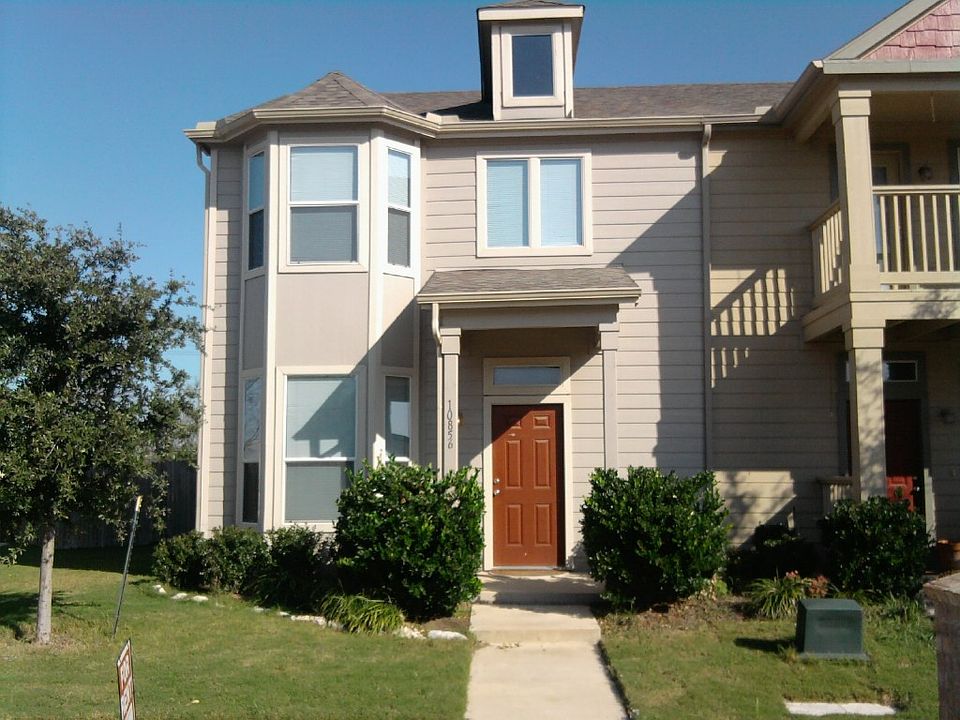 1st image of 10856 Astor Dr