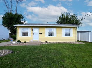5500 Sharon Ln NW, Cedar Rapids, IA 52405