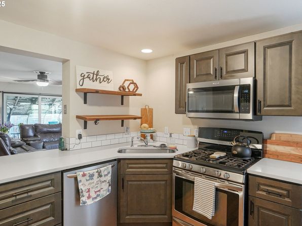 salem-oregon-53017115 picture