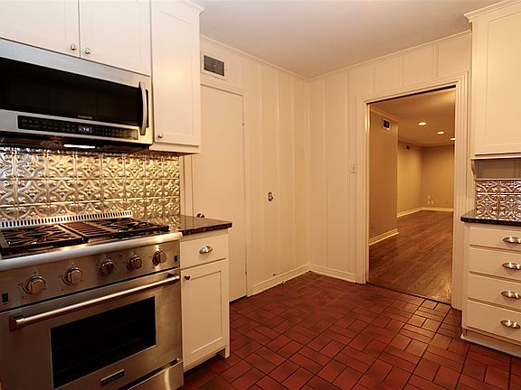 5th image of 1006 Lincoln Dr