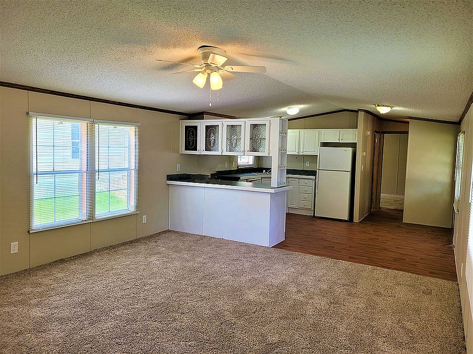 2nd image of 3426 Apricot Dr