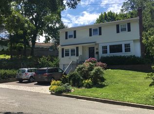 11 Johnston Ave, Northport, NY 11768