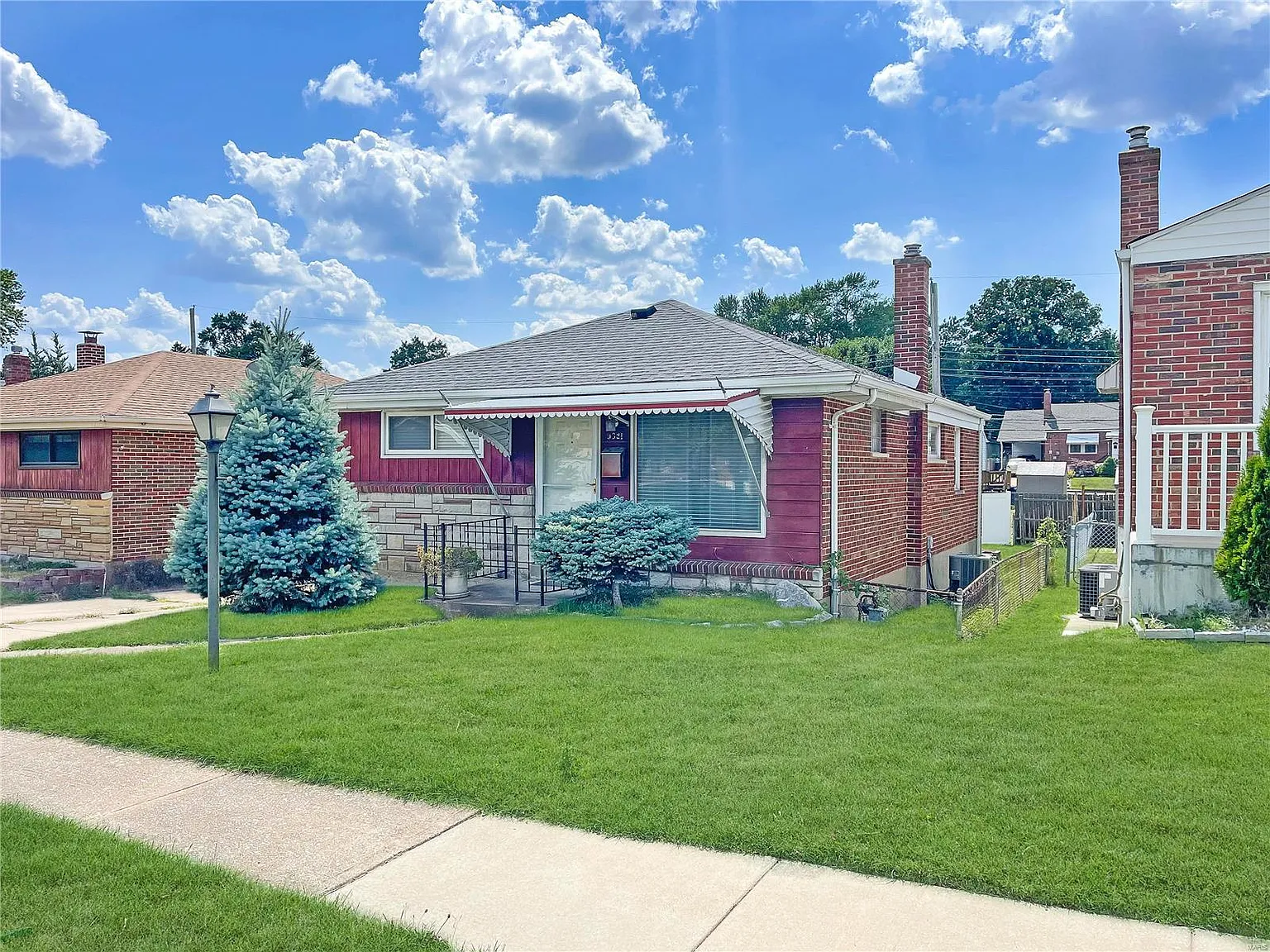 9321 Mackenzie Rd photo 1
