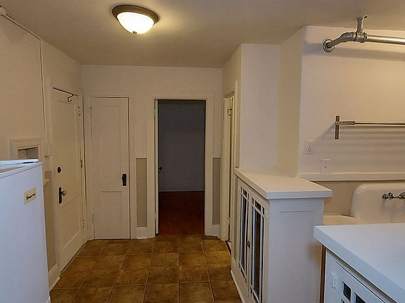 4th image of 1168 Grand Ave #A
