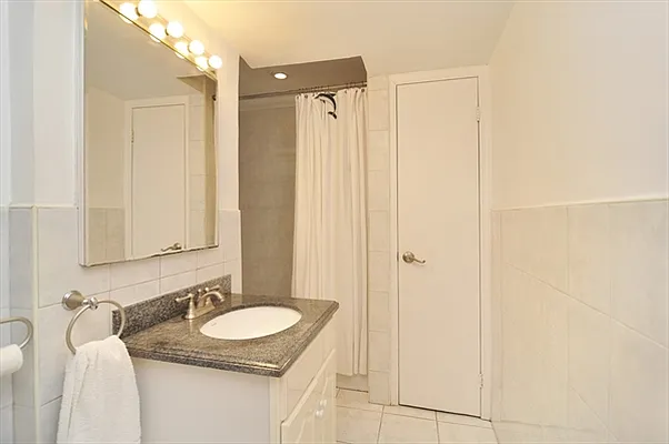 Sold by Citi Habitats | media 20