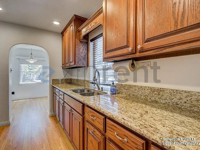 6727 Arbutus Ave — Photo 9