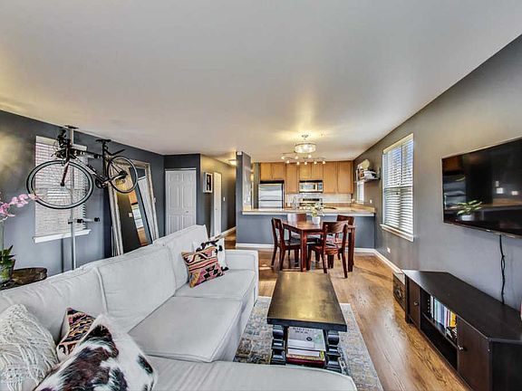 4th image of 1101 N Crosby St #A