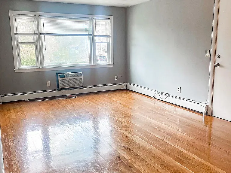 139 West St #3 — Photo 6