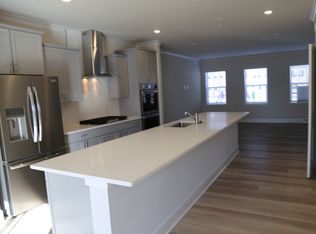 204 Birdie Ct #14, Pikesville, MD 21208