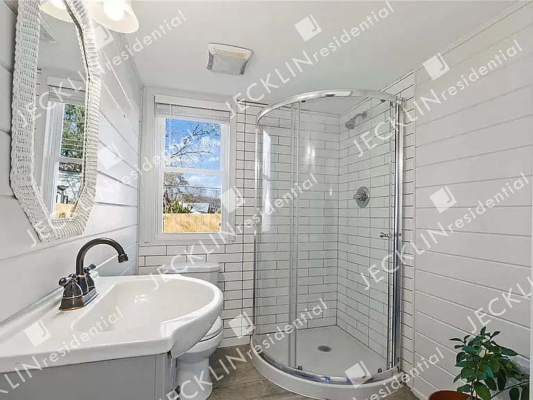 8406 Freestone Ave — Photo 17