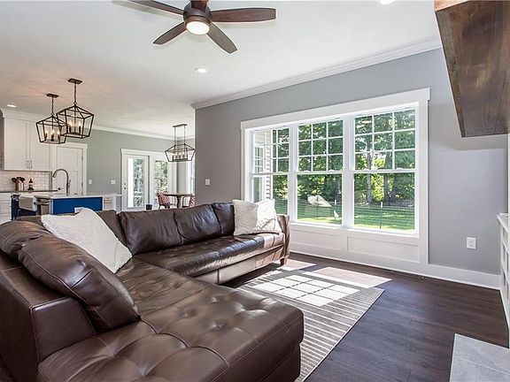 4th image of 6634 Maricarol Ln