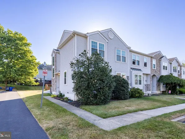114 Yellowwood Ct, Collegeville, PA 19426