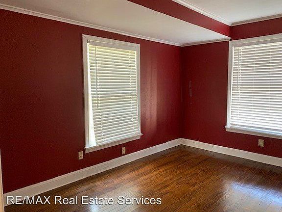 4th image of 258 E Slattery Blvd