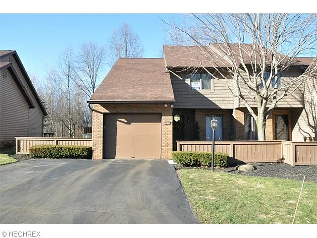 4459 Willow Creek Dr SE photo 1