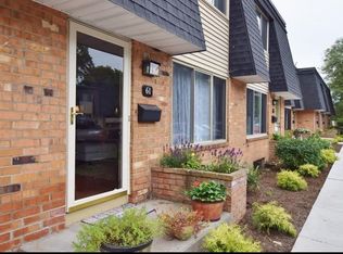 61 Penn Ln, Rochester, NY 14625