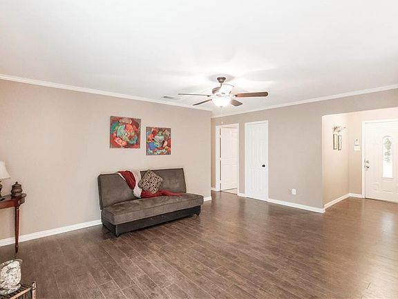 4th image of 3604 Northpark Dr