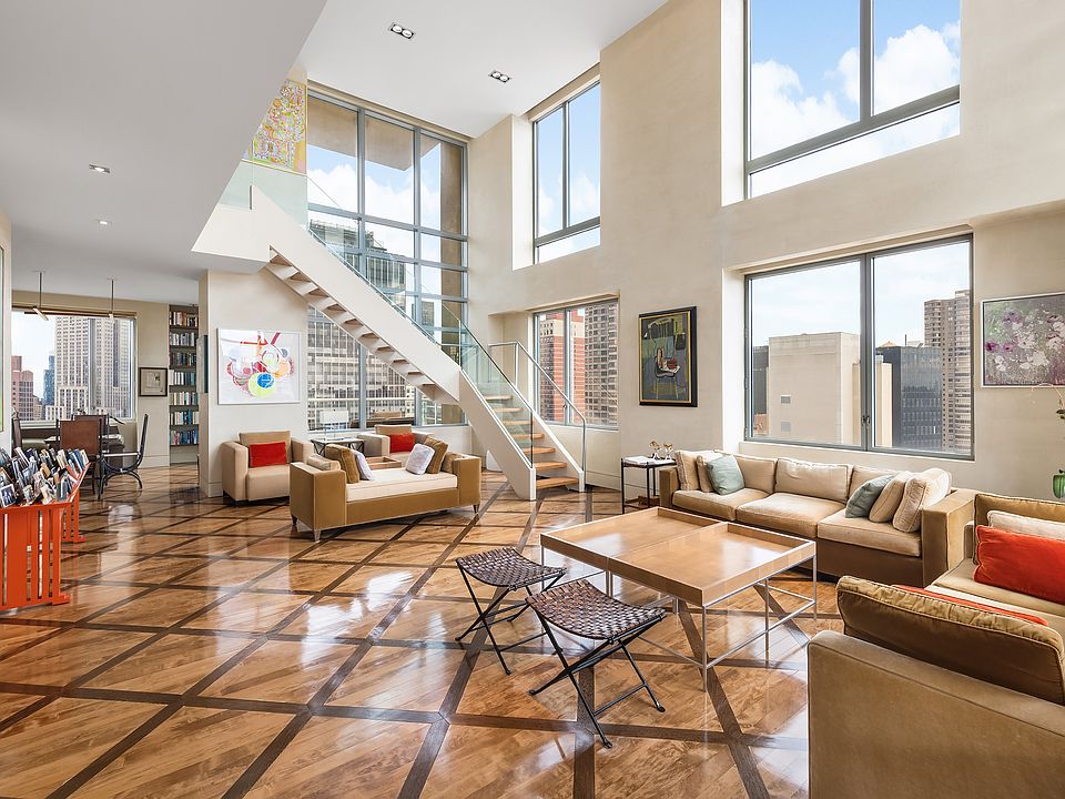 1st image of 556 3rd Ave Penthouse G