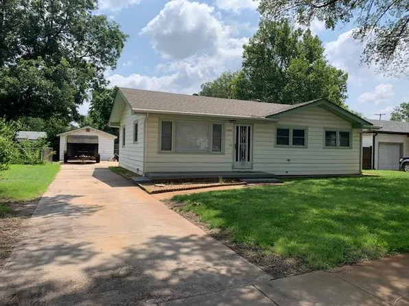 640 N Abilene Ave, Valley Center, KS 67147