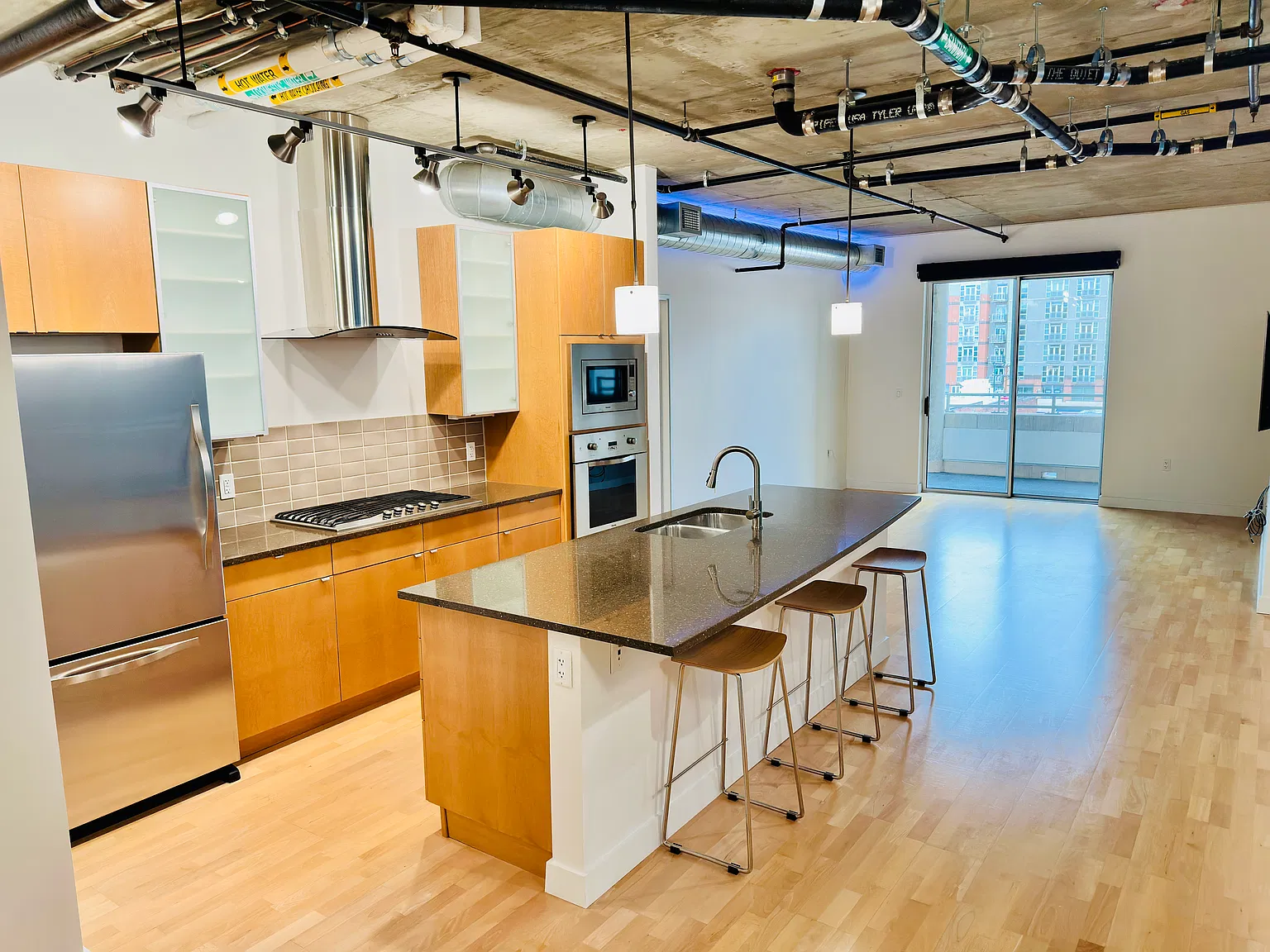 2 bed, 1438 sqft, $3,500 — Photo 1