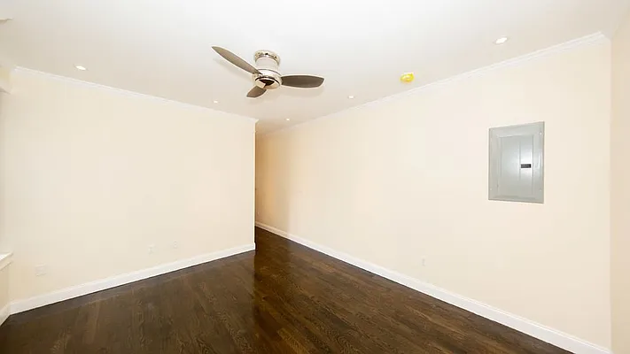 Rented by Nooklyn NYC LLC | media 22