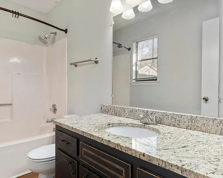 233 N Cedarbrook Dr — Photo 7