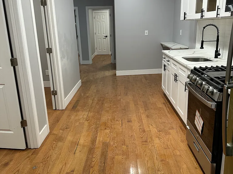 2126 Chatterton Ave #4 — Photo 1