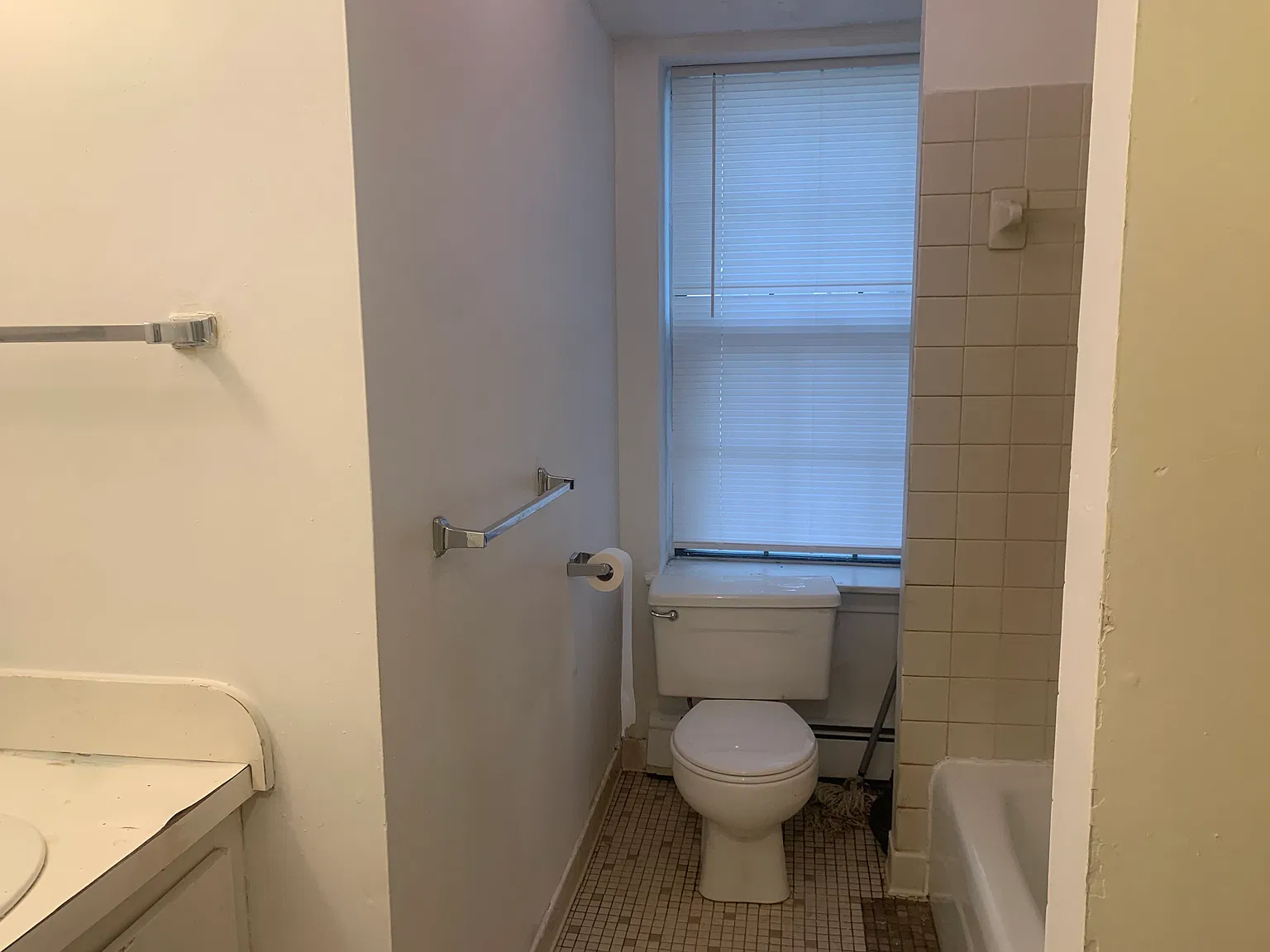 1 bed, 600 sqft, $1,300 — Photo 3