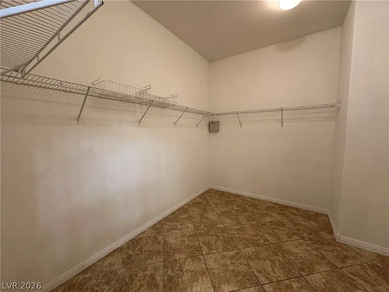 7185 Windy Peak Ct — Photo 34